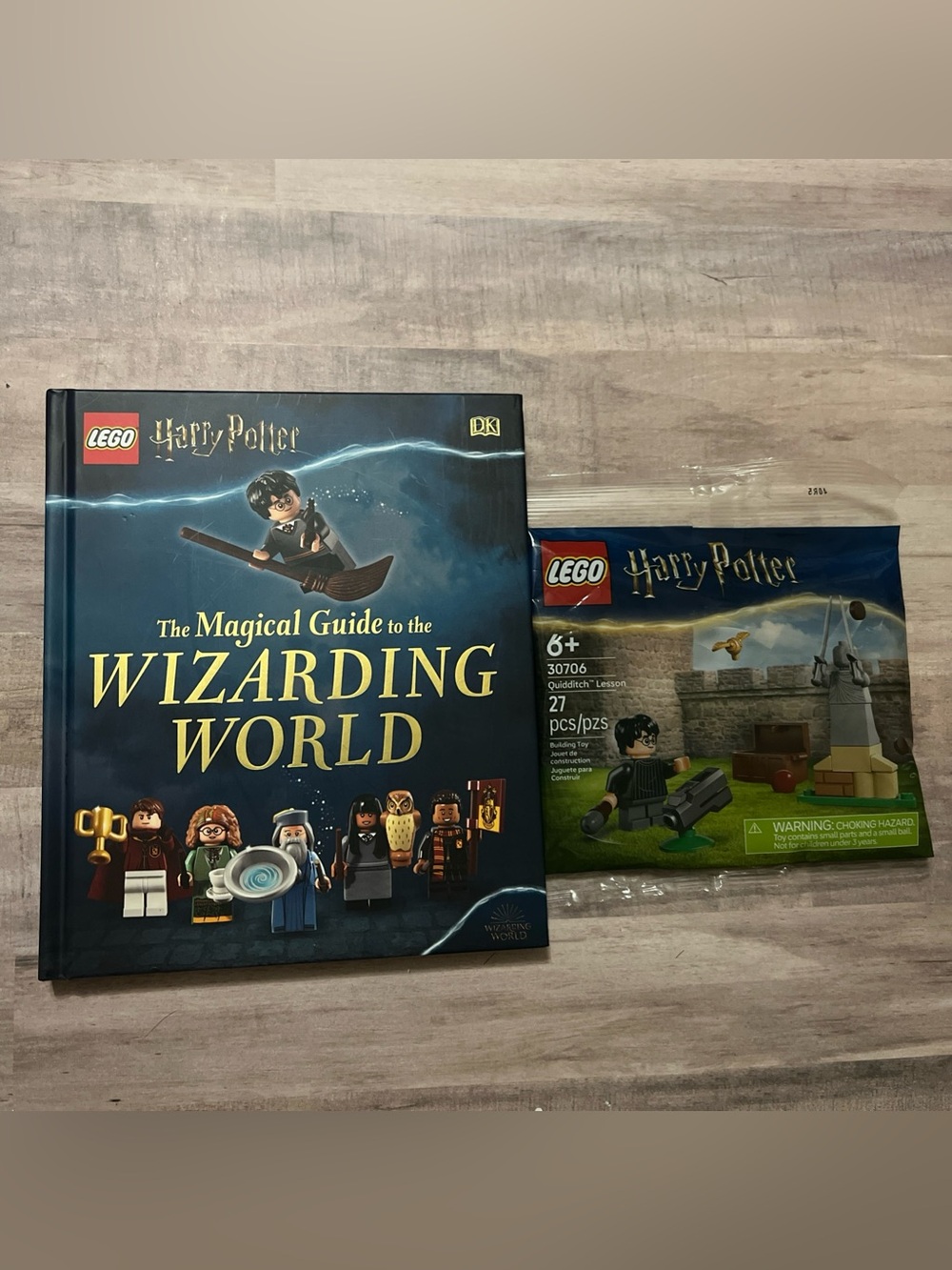 LEGO Harry Potter The Magical Guide to the Wizarding World Hardcover & Set 30706